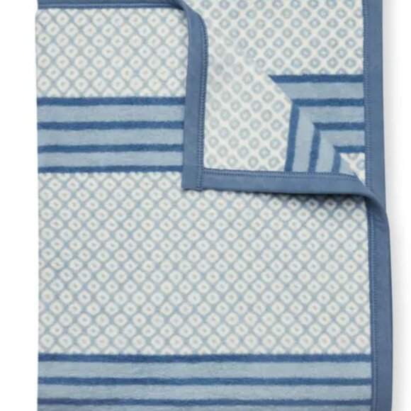 Chappy Wrap Captains Classic Fog Midi Blanket - Picture 1 of 7